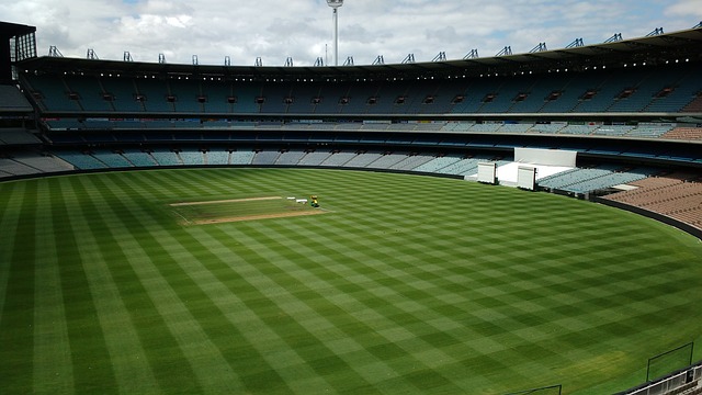 坚持守卫阵 坚持守卫阵